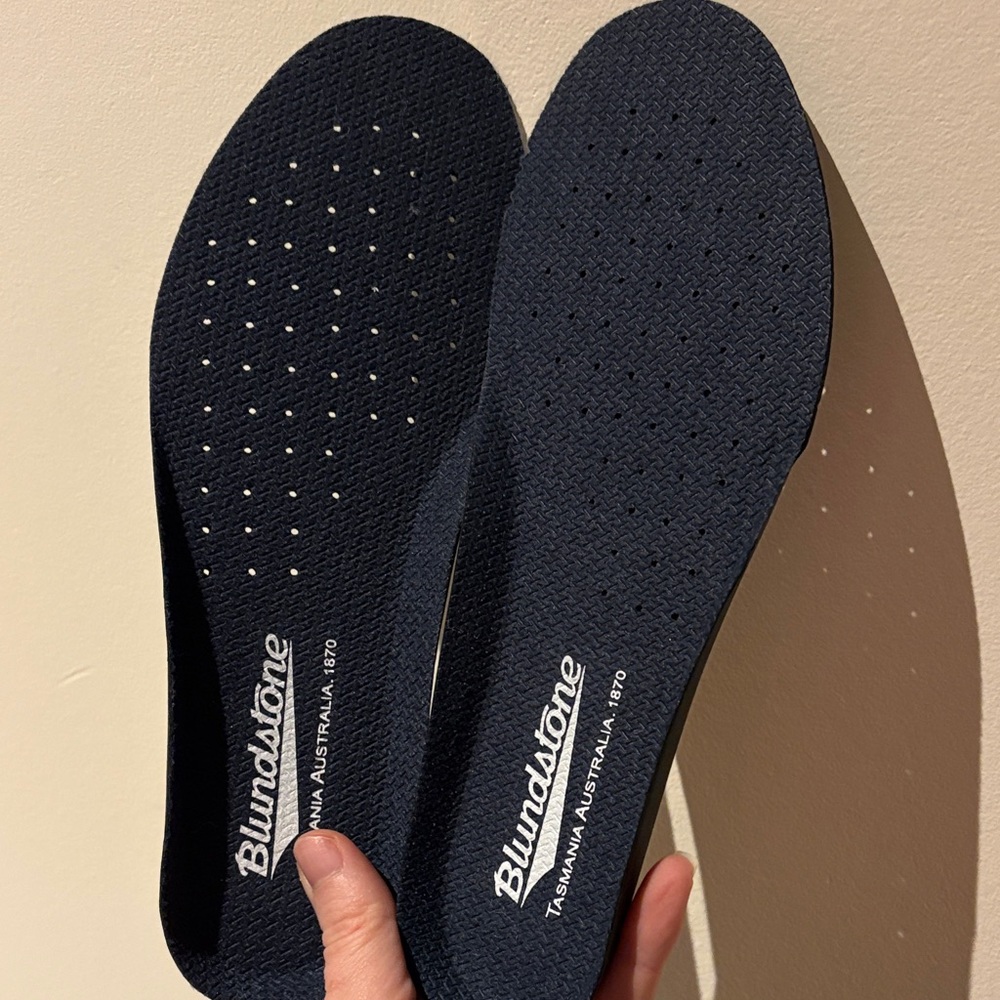 New Blundstone navy blue Insoles boots 7.5 women’s